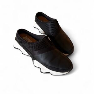 SOREL Kinetic Slip on Sneakers